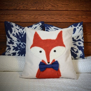 18&quot; Organic Throw Pillow Felted Fox on Cotton