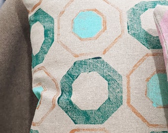 TEGELS green and bronze octagonal print cushion