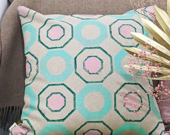 TEGELS pink octagonal print cushion