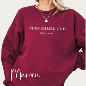 Maroon color 18000 gildan sweatshirt