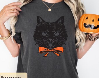 Black Cat Halloween Shirt, vintage Halloween Graphic Tee, spooky black Cat tshirt, cat mom fall comfort colors tshirt, witchy aesthetic