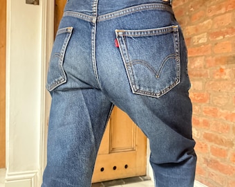 90s Vintage Levi 505 Jeans: Relaxed Fit Faded Blue Wash (Waist 33 Leg 33)