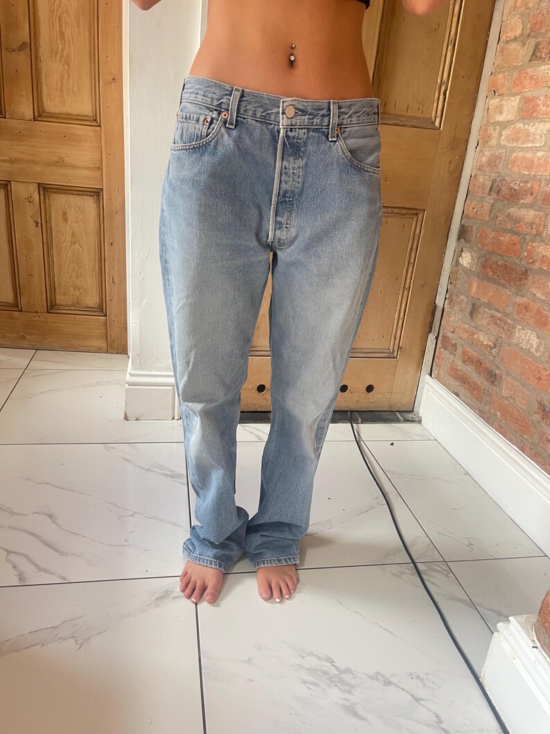 Waist 32 Leg 32 90s 501 Levi Jeans Vintage Faded Blue Light Wash Levi