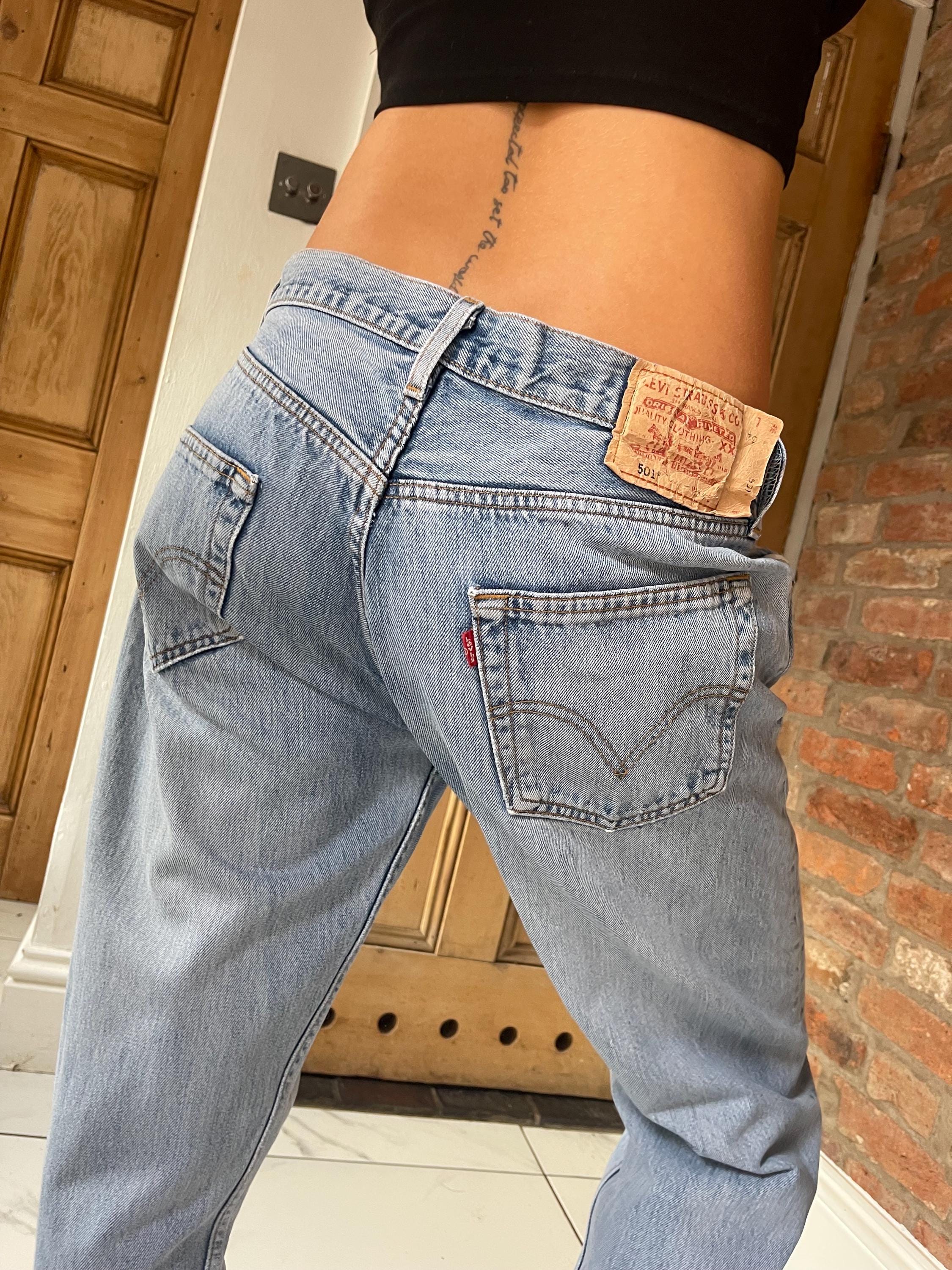 Waist 32 Leg 31 90's 501 Levi Jeans Vintage Faded Blue Light Wash