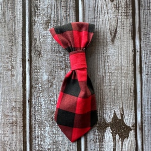 A handsome buffalo check plaid tie or bow for your dog or cat!
