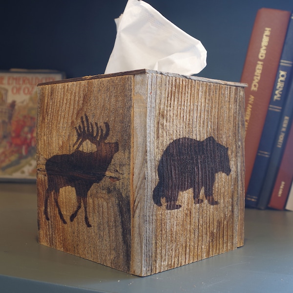 Engraved Reclaimed Wood Tissue Box Cover - Rustic Barn Style Wood Facial Tissue Holder - Beach Style - Cabin Critter Engraved Decoration