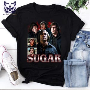 Anton Chigurh Shirt – Vintage No Country for Old Men Tee – Retro Dark Movie Villain T-Shirt – Cult Film Fan Gift