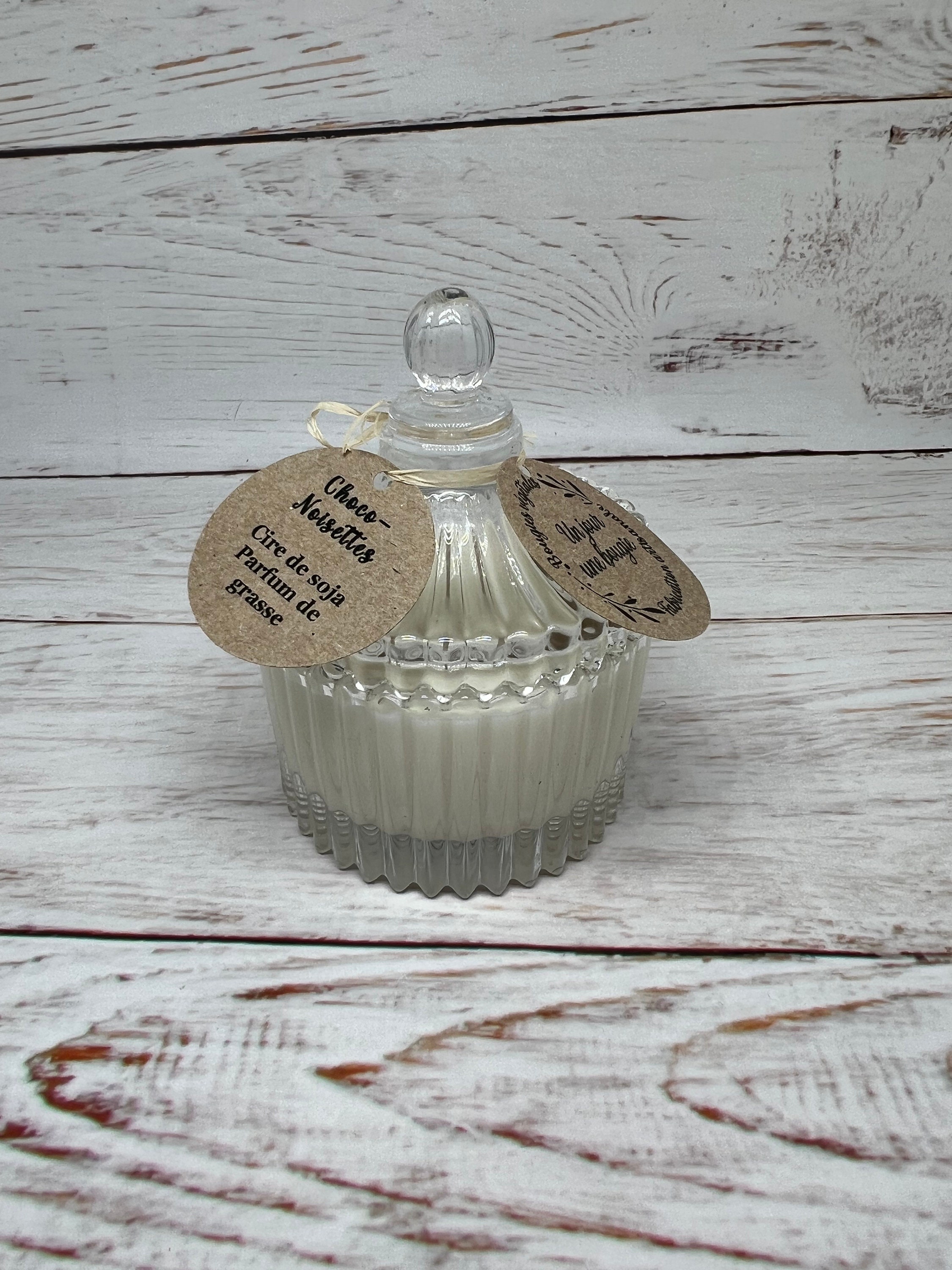 Bougie Dans Petite Bonbonnière