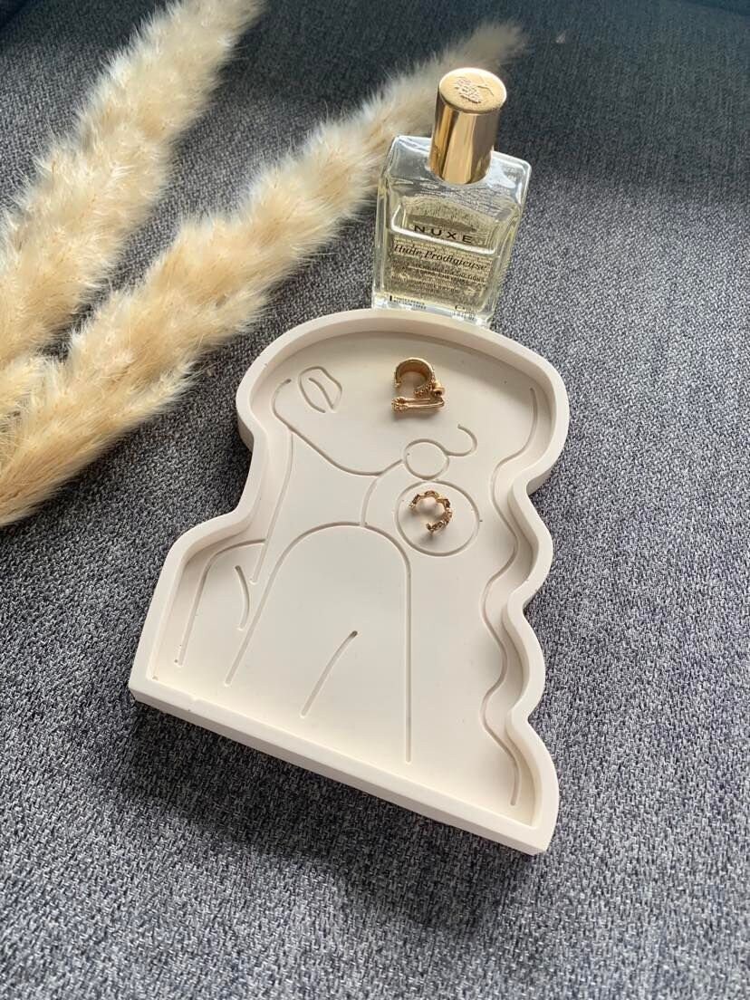 Plateau de Femme en Jesmonite