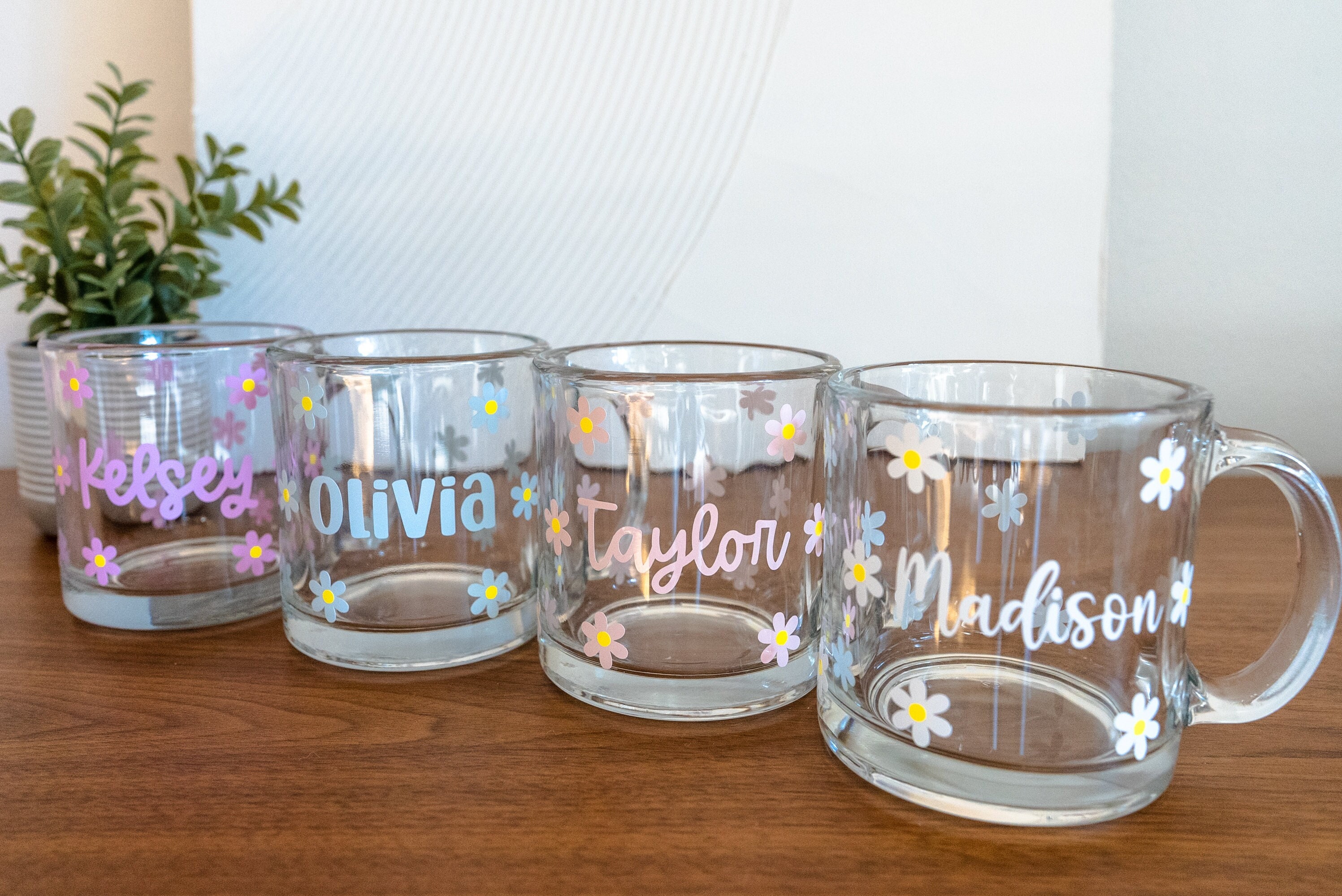 Custom Bridesmaid Clear Glass Mug, Personalized Coffee Cup With Name,  Bridesmaid Gift, Bridesmaid Proposal Gift, Pastel Daisy Flower Mug -   Israel