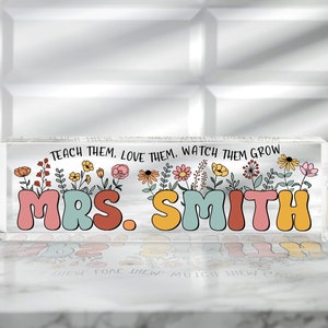 Teacher Appreciation Gift, Personalized Teacher Sign, Teacher Desk Name Plate, Kindergarten Teacher Gifts, Custom Teacher Name Sign