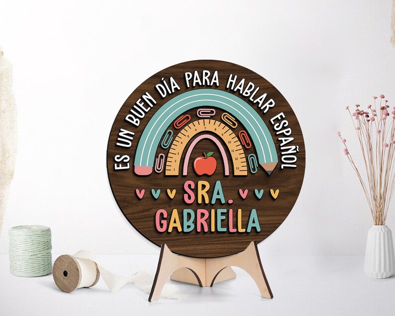 Personalized Spanish Teacher Door Hanger, Back to School Gift 20"x20" + stand