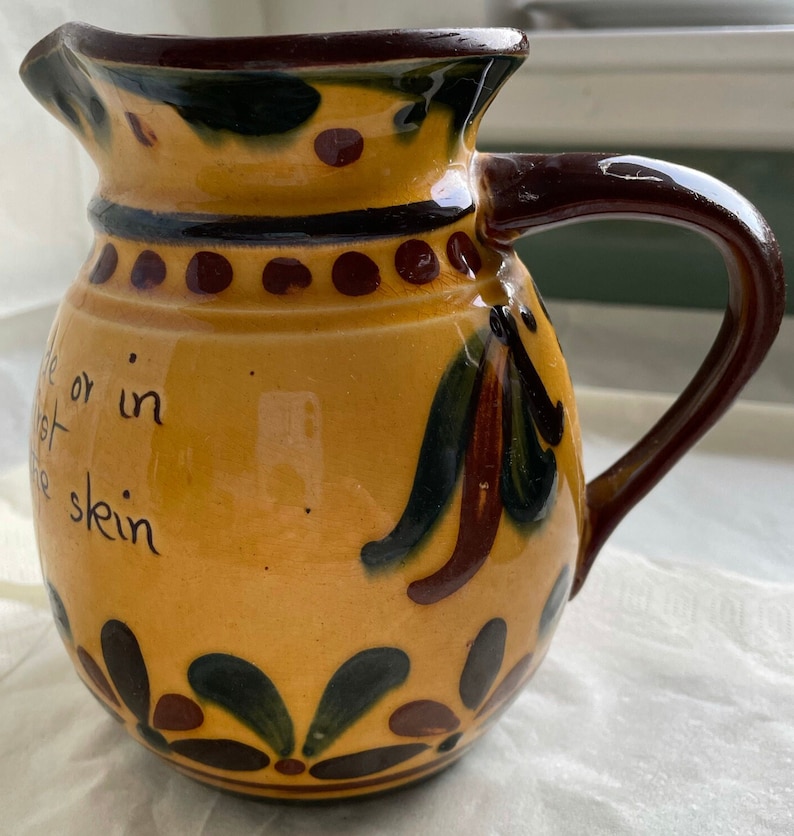 Delightful Aller Vale Torquay Pottery 'kerswell Daisy' Pattern Jug With