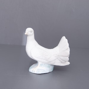Vintage Porcelain Dove Figurine: Peace Bird Statue, Collector Gift