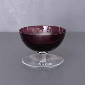 Nuutajärvi 1344 Ice Cream Bowl In Plum. Nordic Vintage From 1952-1968, Saara Hopea