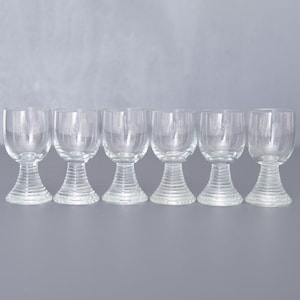Round Vintage Schnapps Glasses, Retro Shot Glasses, Vintage Barware, Retro Drinkware. &quot;Röömer&quot; Tarbeklaas.