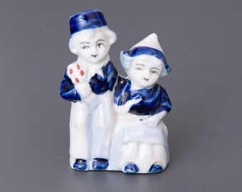 Vintage Delft Style Dutch Couple Figurine: Japanese Porcelain Collectible