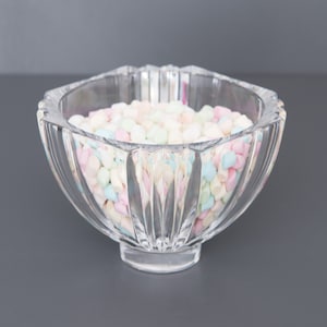 Bengt Edenfalk &quot;Roman&quot; Bowl, Kosta Boda Glassworks Sweden, 1986, Scandinavian Vintage Glass Art