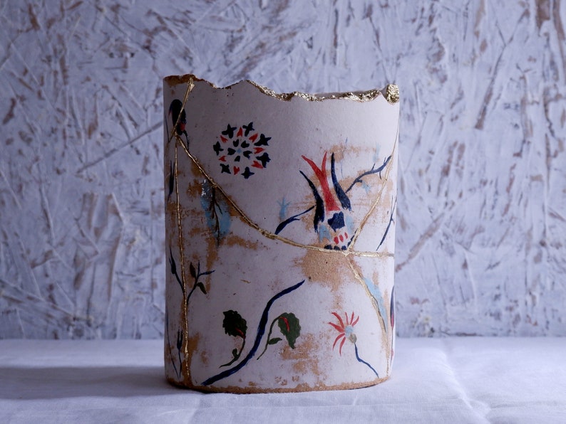 Kintsugi Ceramic Vase with Gold Decor Handmade Unique Centrepiece Colorful Floral Modern Vase Home Decor Gift