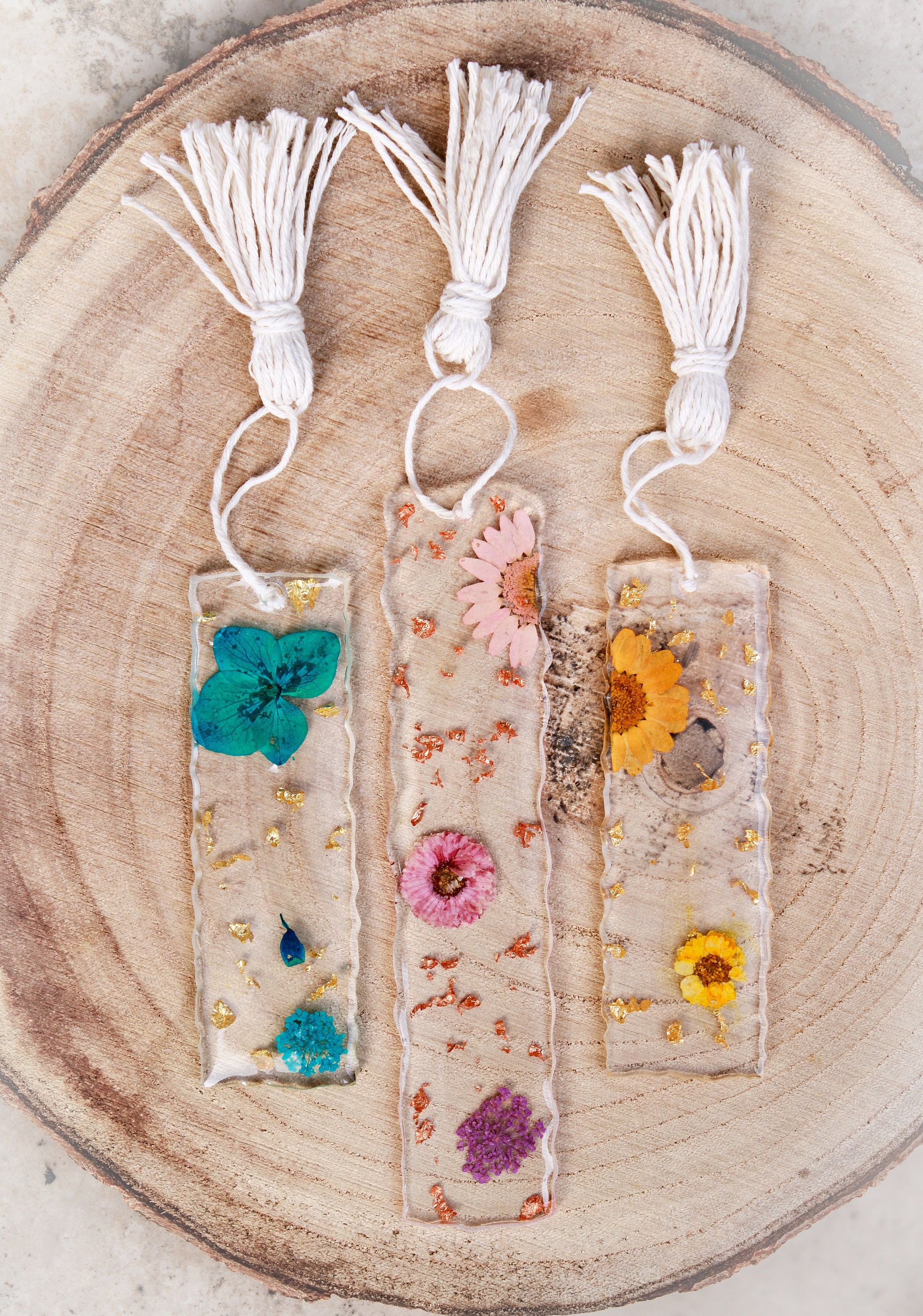 Set Regalo Di Ringraziamento: 8 Penne In Legno Con Fiori Secchi, Segnalibro E Confezione In Carta Kraft - Per Insegnanti, Colleghi, Addii