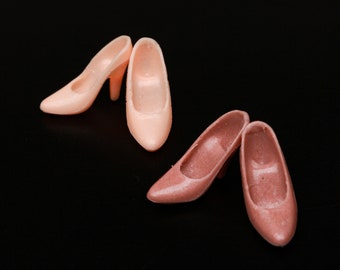 Barbie Shoes - Narrow Pump 80s - Barbie Shoes - Lot of 2 pairs of Barbie shoes - Barbie Shoes - Barbie Dream Glow - Barbie Peaches' N Cream