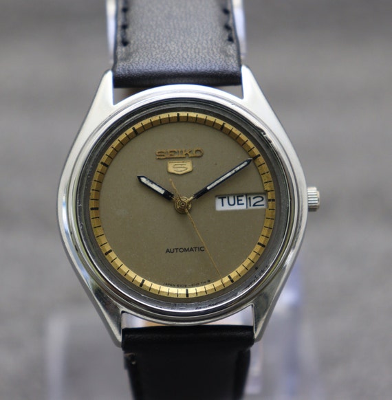 90's Seiko 5 Automatic Men's Wrist Watch With - Etsy