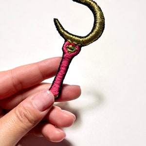 Patch Sailor moon, scettro di luna, moon stick, anime giapponese, cristallo di luna, moon crystal, toppa, ricamo a mano