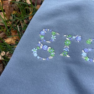 Grams Floral Design Embroidered Crewneck image 3