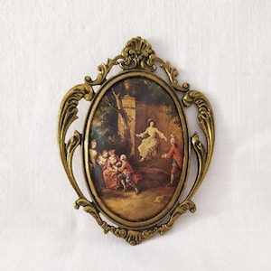 Italian Ornate Baroque Oval Brass Frame and Picture on Silk, Vintage 1950s Wall Hanging Decoration, Rococo Style Silkscreen Picture