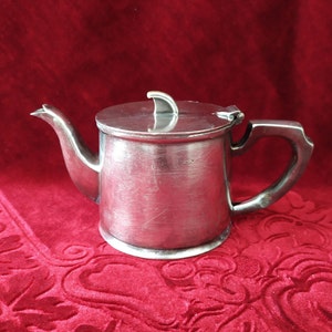 Vintage jaren 1950 Walker & Hall Sheffield tinnen verzilverde theepot, kleine koffiepot, Ellerman Lines-pot, verzamelobject