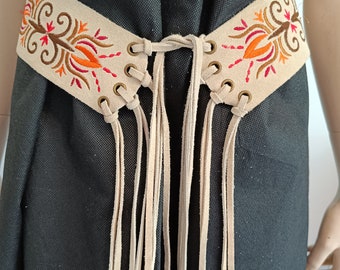 Vintage Beige Soft Suede Belt, Embroidered Suede Tassel Ladies Belt, Vintage 1970s Belt