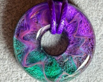 By Holoway - stunning & unique detachable petri effect resin donut deep purple and emerald green palette pendant necklace