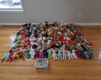 200+ Beanie Babies With Several Rare Items