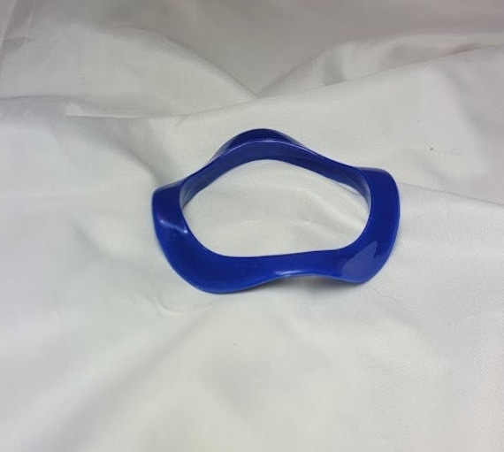 Blue, Wavy Acrylic Bangle Bracelet. Stackable - image 8
