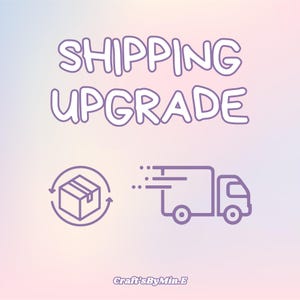 Könnte beinhalten: Eine Grafik mit dem Text "SHIPPING UPGRADE" in weißen umrandeten Buchstaben. Eine violette Strichzeichnung eines Kartons mit einem Pfeil, der ihn umkreist, und eine violette Strichzeichnung eines Lieferwagens mit einer Geschwindigkeitslinie dahinter.