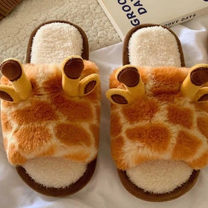 Handmade Cartoon Giraffe Slippers, Fluffy Warm Slippers, Skinny Plush Slippers, Household Non-Slip Plush Slippers, Personalized Handmade