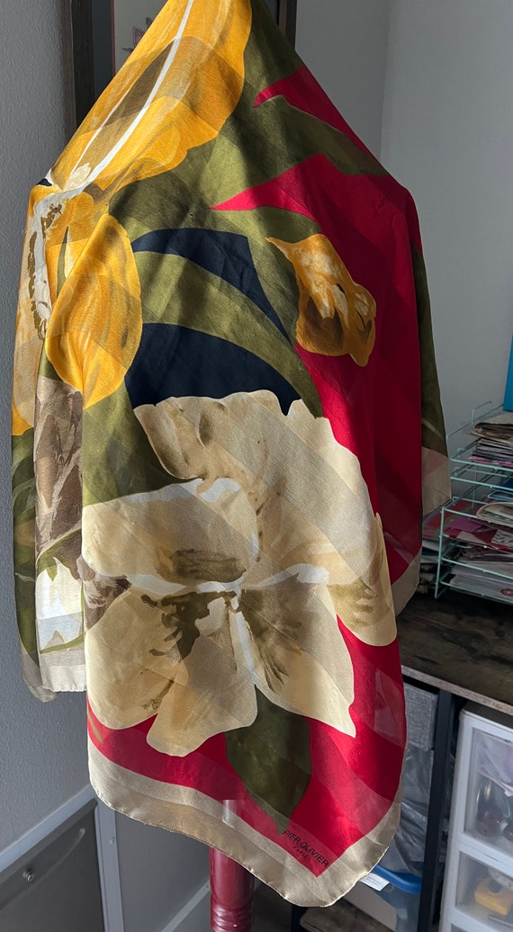 Pier Olivier beautiful polyester scarf