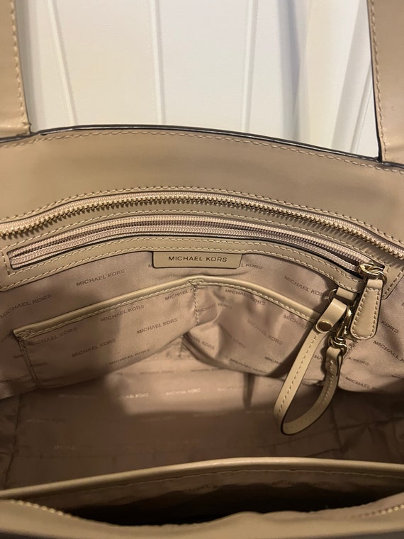 Michael Kors Shoulder Bag - image 6