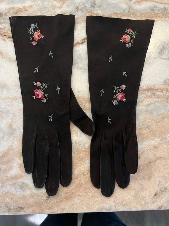 Vintage Beauvais French Suede Gloves