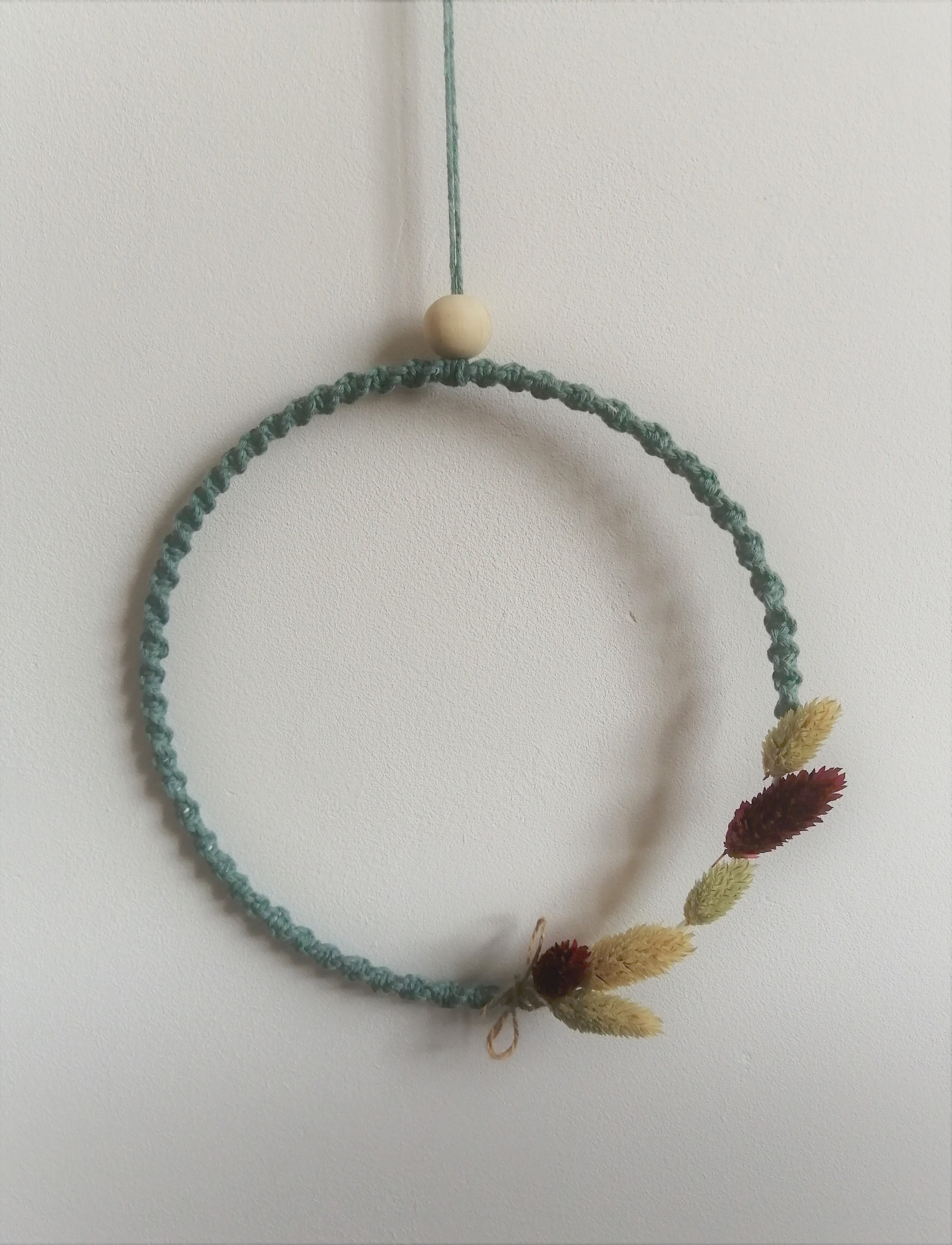 Couronne en Macramé et Fleurs Séchées