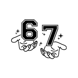 Pode incluir: Gr&aacute;fico a preto e branco do n&uacute;mero 67 segurado por duas m&atilde;os. Os n&uacute;meros est&atilde;o em uma fonte de estilo universit&aacute;rio com contorno preto e preenchimento branco. Pequenas estrelas circundam os n&uacute;meros.