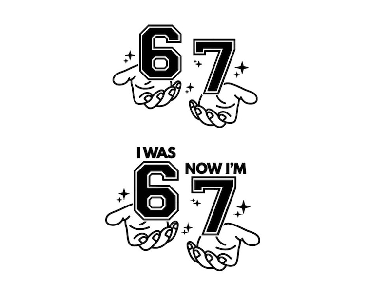 Pode incluir: Gr&aacute;fico a preto e branco com o n&uacute;mero 67 em fonte universit&aacute;ria, segurado por duas m&atilde;os. O texto "I WAS 67 NOW I'M 67" tamb&eacute;m est&aacute; inclu&iacute;do. O design incorpora acentos em forma de estrela.