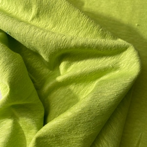 Tricot fin en jersey de viscose, tissu italien de luxe par mètre.