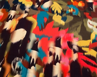 Twee meter Alta Moda viscose stof met abstracte print: luxe Italiaanse haute couture
