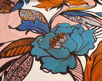 Viscosestof met bloemen: designer Italiaanse luxestof op maat gesneden