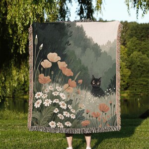 Couverture tissée, chat noir et fleurs sauvages, couverture florale, couverture de jardin, cadeau pour amoureux des chats, couverture nature, couverture cottagecore, couverture confortable