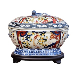 Chinese Imari Porcelain Tureen with Base