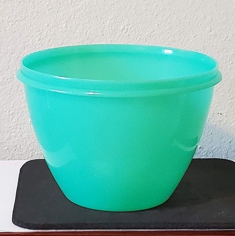 Tupperware Crispit Lettuce Keeper 679 Jadite Green Bowl Only Etsy