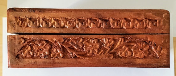 Vintage Wooden Hinged Box with Intricately Carved… - image 3