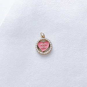 Vintage Designer Pink Pearl Pendant 20mm
